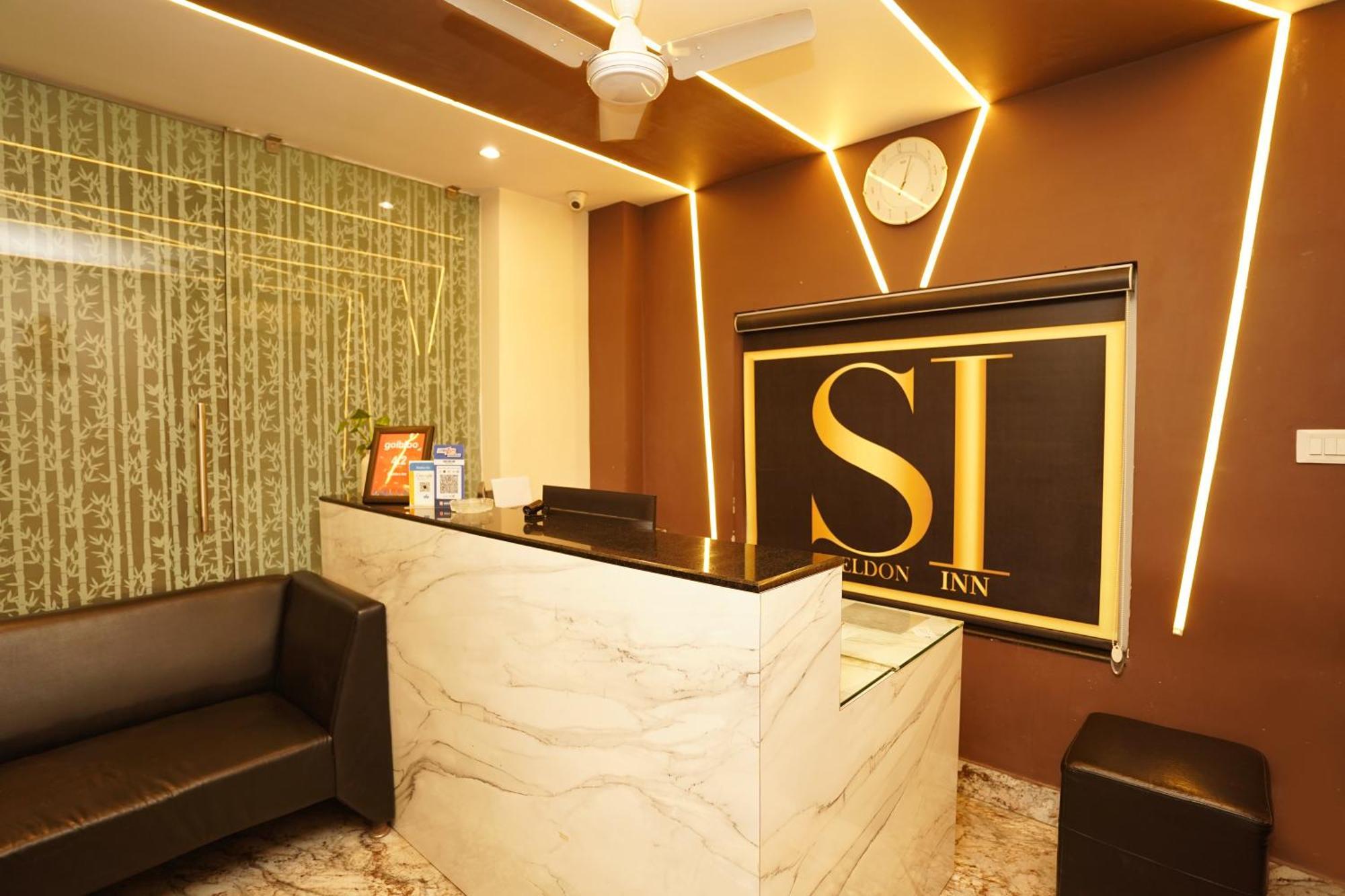 Sheldon Inn Kolkata Bagian luar foto