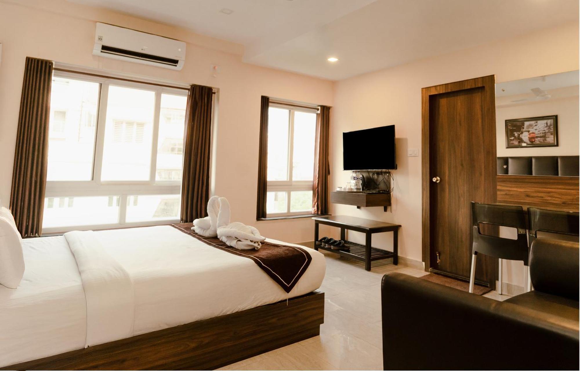 Sheldon Inn Kolkata Bagian luar foto