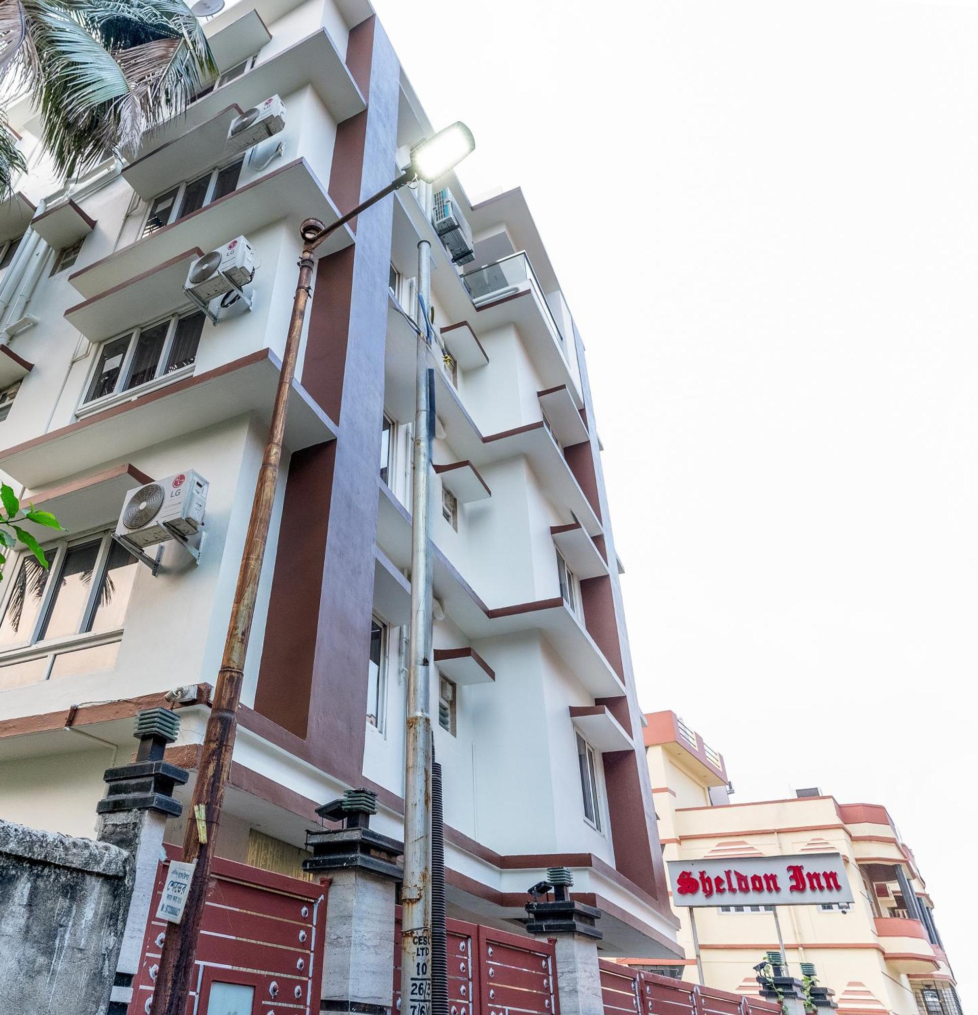 Sheldon Inn Kolkata Bagian luar foto